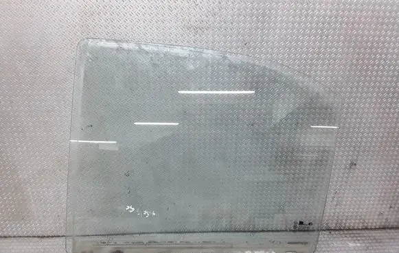 KIA Sorento Rear door window glass