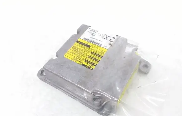 Toyota Avensis T250 Airbag control unit/module 8917005220