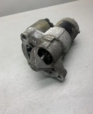 Citroen Xsara Picasso Starter motor 9656317680