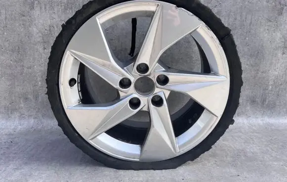 Audi A3 8Y R17 alloy rim 