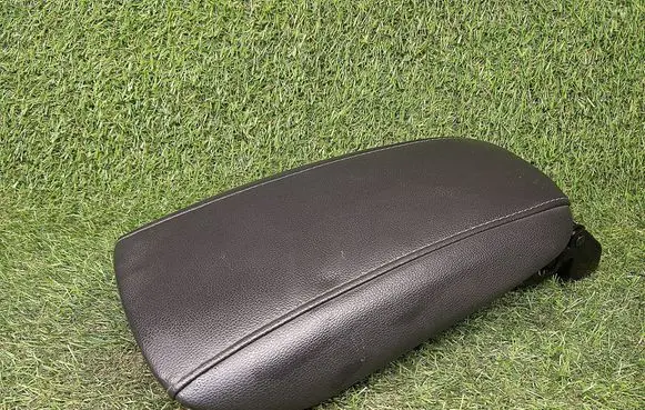 Ford Fusion II Armrest DS73F04604A