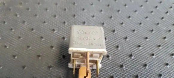 Volkswagen Transporter - Caravelle T4 Other relay 191937503 4RA003510-58