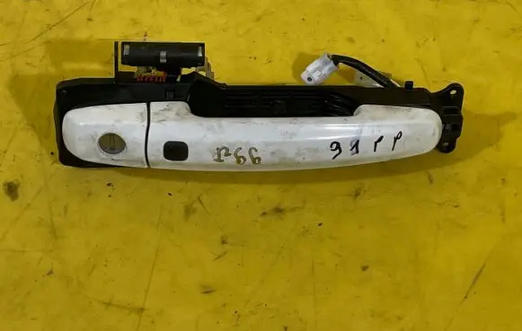 Suzuki SX4 S-Cross Loading door exterior handle/bracket 118KM