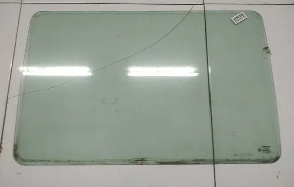 Citroen Jumpy Rear door window glass AS2