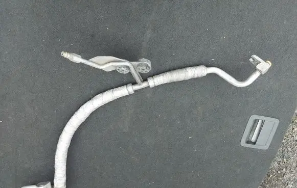 BMW 5 E60 E61 Air conditioning (A/C) pipe/hose 6921017