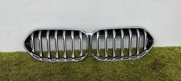 BMW 2 F44 Front bumper upper radiator grill 7476257 7476258