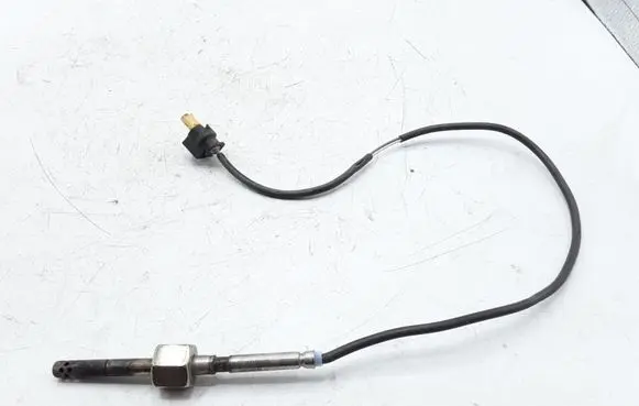 Mercedes-Benz ML W164 Exhaust gas temperature sensor A0009053905