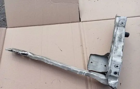 Volkswagen Transporter - Caravelle T4 Other engine bay part 7D0915445