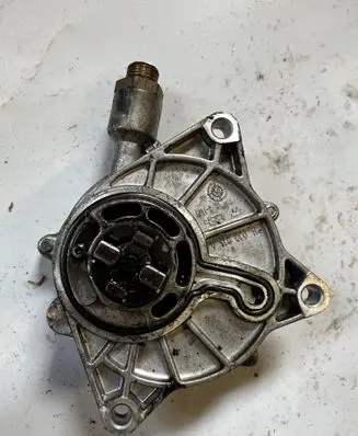 SsangYong Kyron Vacuum pump 9140300030 A6652300465 9140300146