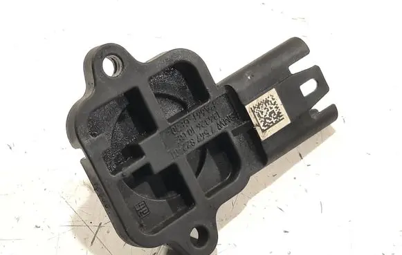 BMW 5 E60 E61 Mass air flow meter 7547822 96326