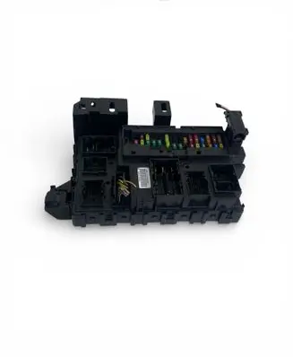 Ford Mustang VI Fuse module HR3T15604 HR3T15604HFA