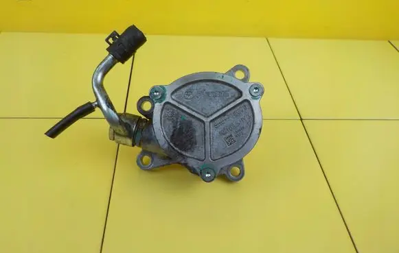 Mazda 6 Vacuum pump SH0118G00 29SP40