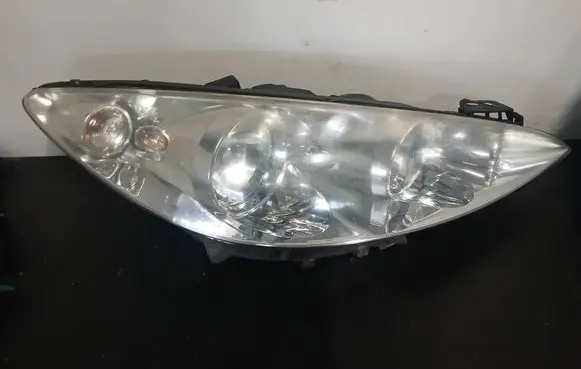 Peugeot 308 Headlight/headlamp 44700748