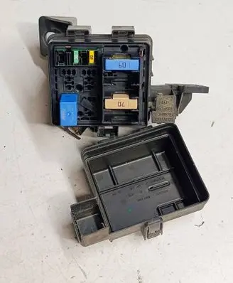 Renault Scenic III - Grand scenic III Fuse module 243880001R 243820003R 243510001R