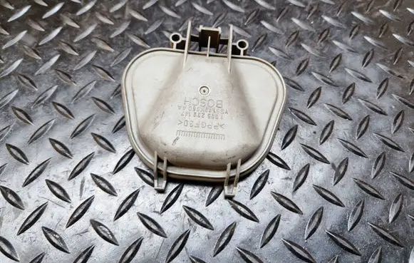 Headlight/headlamp dust cover
