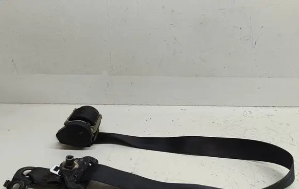 Renault Master III Front seatbelt A508741 E1858