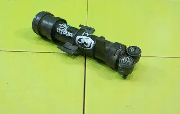 Skoda Octavia Mk3 (5E) Headlight washer pump 5E0955966