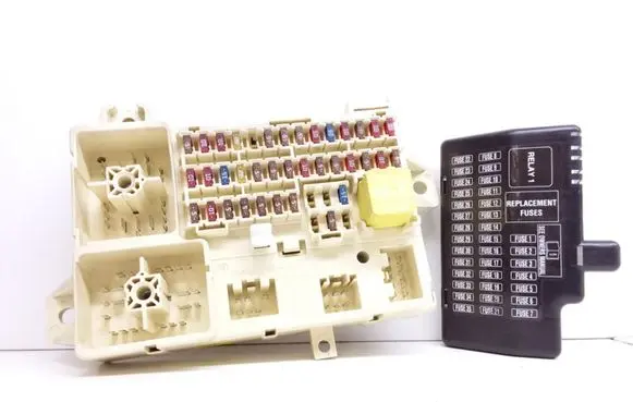 Jaguar S-Type Fuse module 1R8T14A067AB 0721001