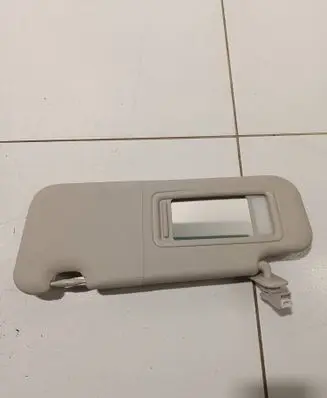 Mazda 3 III Sun visor J71e
