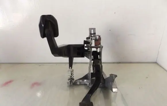 Audi A4 S4 B6 8E 8H Brake pedal