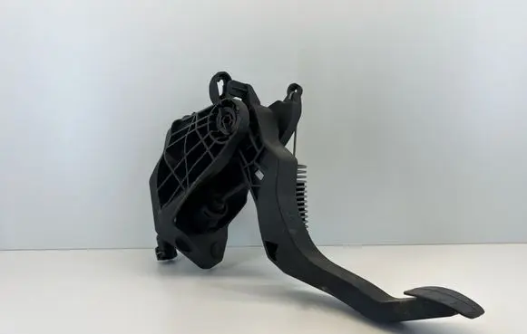 Volkswagen Polo V 6R Clutch pedal 6R0721117B 6R1721059L