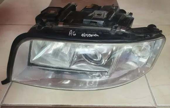 Audi A6 S6 C5 4B Headlight/headlamp 15592300li