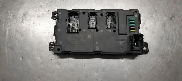 BMW X1 E84 Fuse module 932970001 00000F4C 003000002