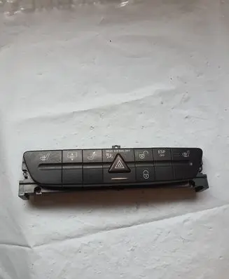 Mercedes-Benz E W211 Seat heating switch 2118218758