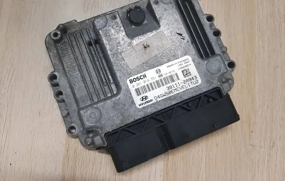Hyundai i30 Engine control unit/module 391112A943