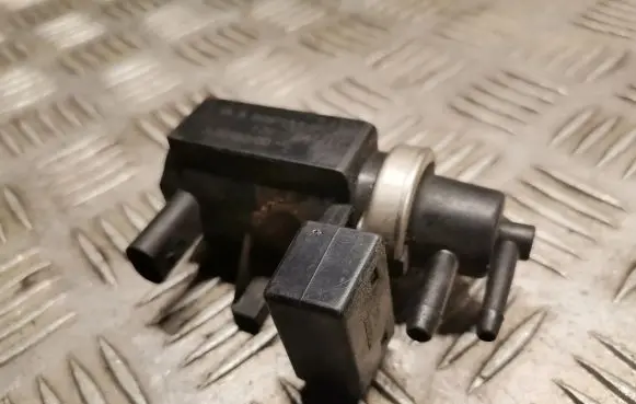Mercedes-Benz A W169 Turbo solenoid valve 0051535528