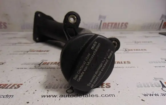 Mercedes-Benz A W168 Oil fill pipe A6680160029