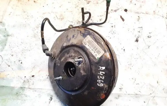 Peugeot 207 Brake booster 9682338280