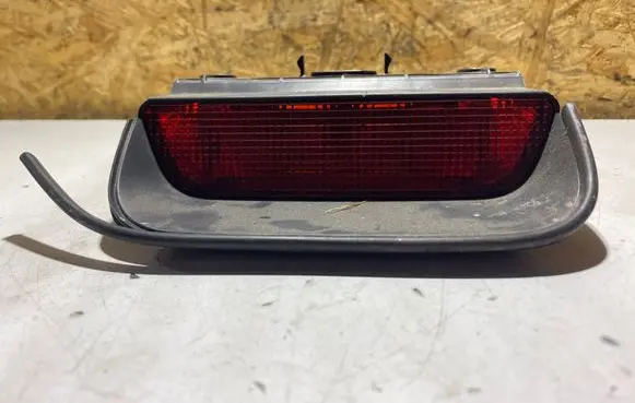 Honda CR-V Third/center stoplight P6939