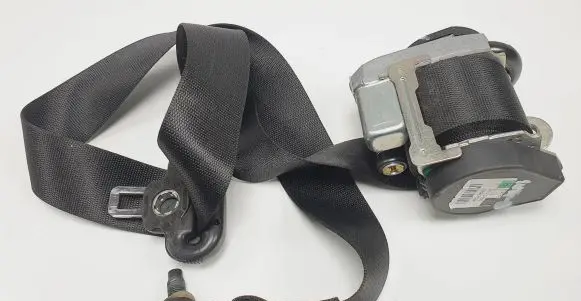 Mercedes-Benz A W169 Front seatbelt 1698603485