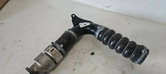 Ford Mondeo MK IV Intercooler hose/pipe AV616C750AE D05WE 133582