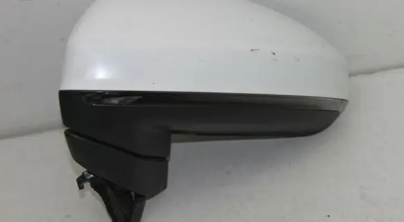 Audi TT TTS RS Mk3 8S Front door electric wing mirror 