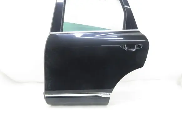 Volkswagen Touareg I Rear door 