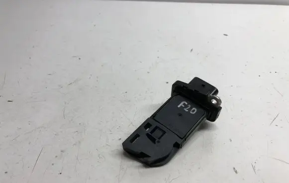 BMW 1 F20 F21 Mass air flow meter 7804150
