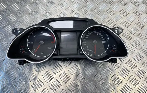 Audi A5 Sportback 8TA Speedometer (instrument cluster) 8T0920931M