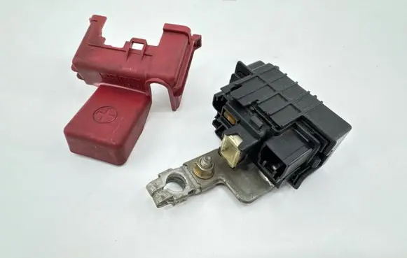 Toyota Prius (XW20) Battery relay fuse 3483