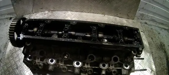 Citroen Berlingo Engine head 9634963010