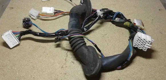 Subaru Outback Front door wiring loom 81820AG350 04CT82 00093