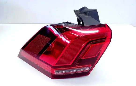 Volkswagen Tiguan Rear/tail lights 2SD012519