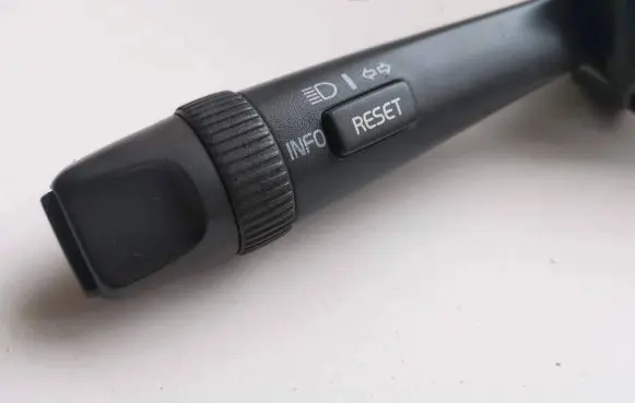 Volvo V70 Indicator stalk 9496807 09W47A