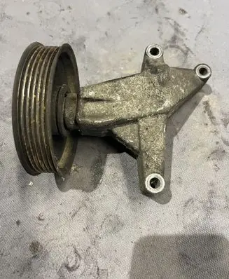 Hyundai Tucson JM Alternator belt tensioner pulley 