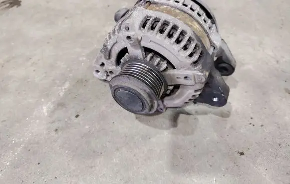 Hyundai Santa Fe Generator/alternator 373002F200 1002101960