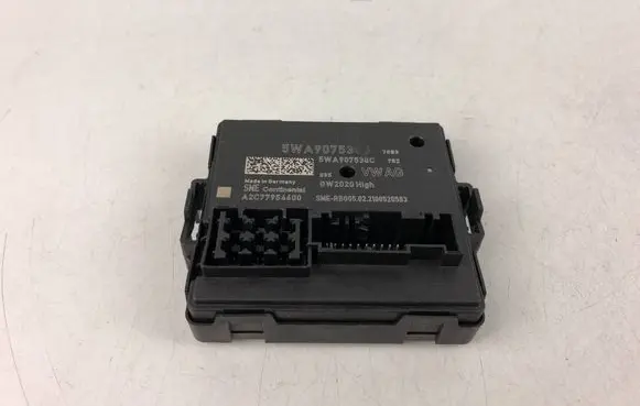 Volkswagen Golf VIII Gateway control module 5WA907530J 5WA907530C