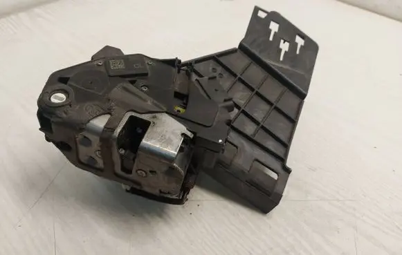 Ford Fiesta Rear door lock 8A6AA26413AD 407341338609C