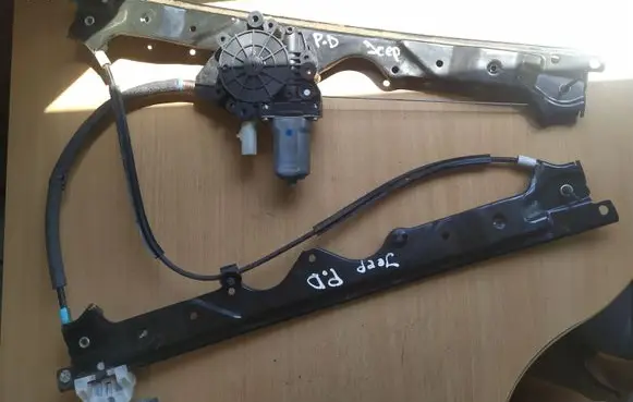 Jeep Cherokee Front door window regulator motor 55394226AD
