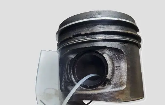 BMW 1 F20 F21 Piston N47